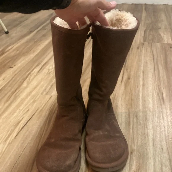 UGG Australia Women's 5235 Sheepskin Dark Brown Suede Tall Boots Size 8 EUC - Picture 17 of 17